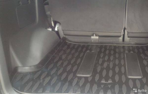 Коврик в багажник Toyota Land Cruiser Prado 120 (Тойота Ленд Крузе Прадо 120) с бортиком